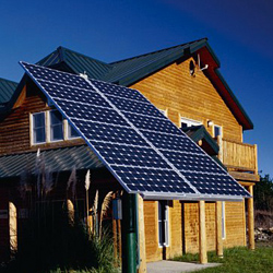 huis en zonnecollectoren